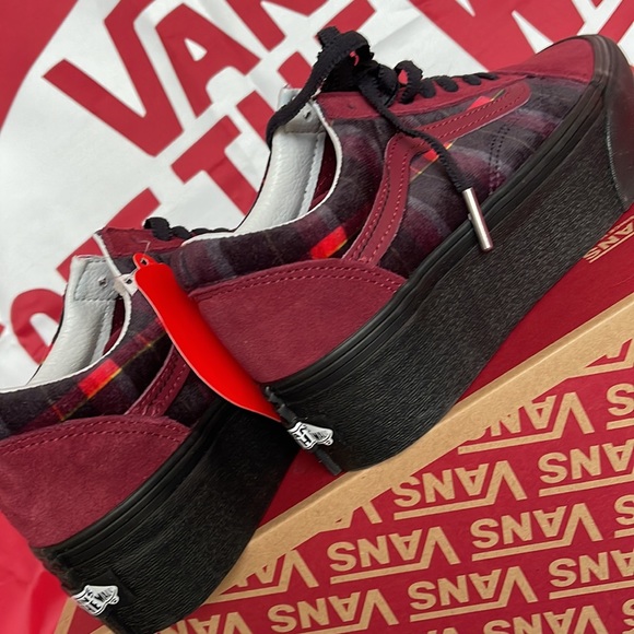 Vans Old Skool Stac
Velvet Plaid Port/Black
VNOA7Q5M02Y
WMNS Platforms - sneaker - Picture 15 of 16